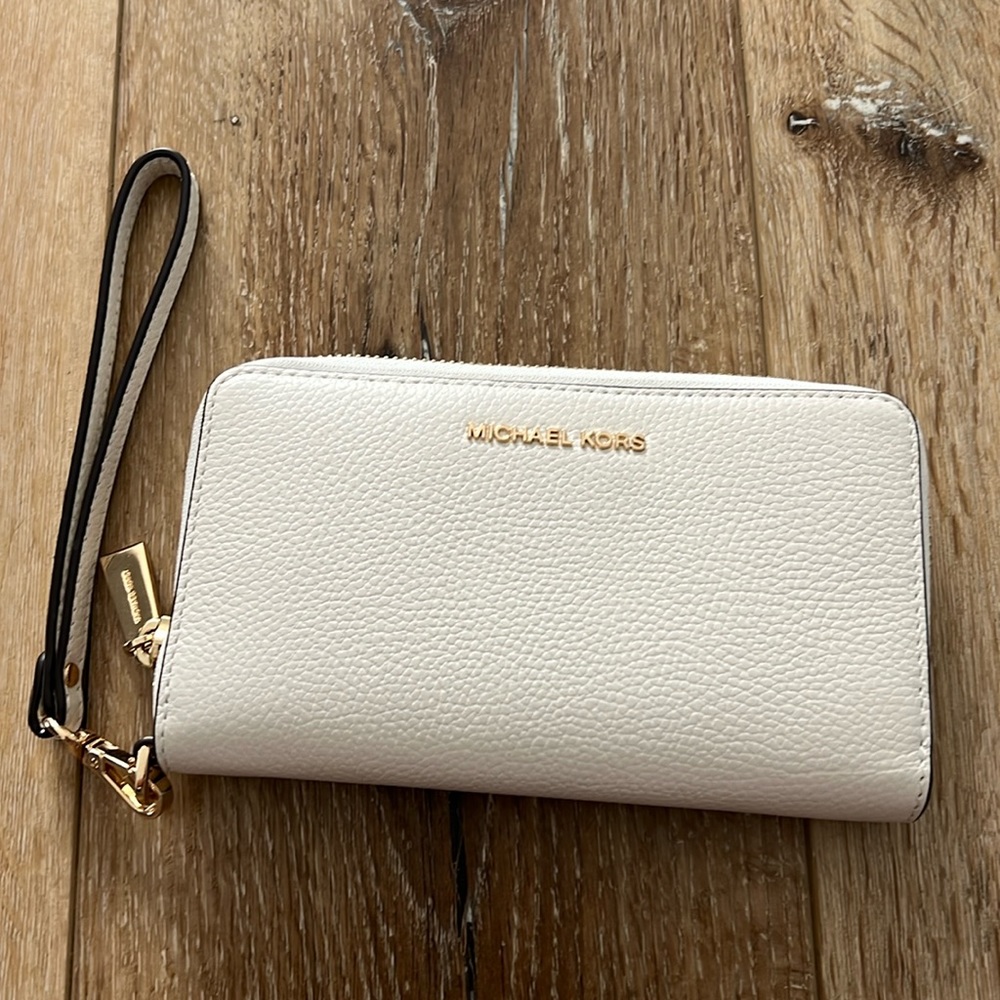 Michael Kors white wristlet
